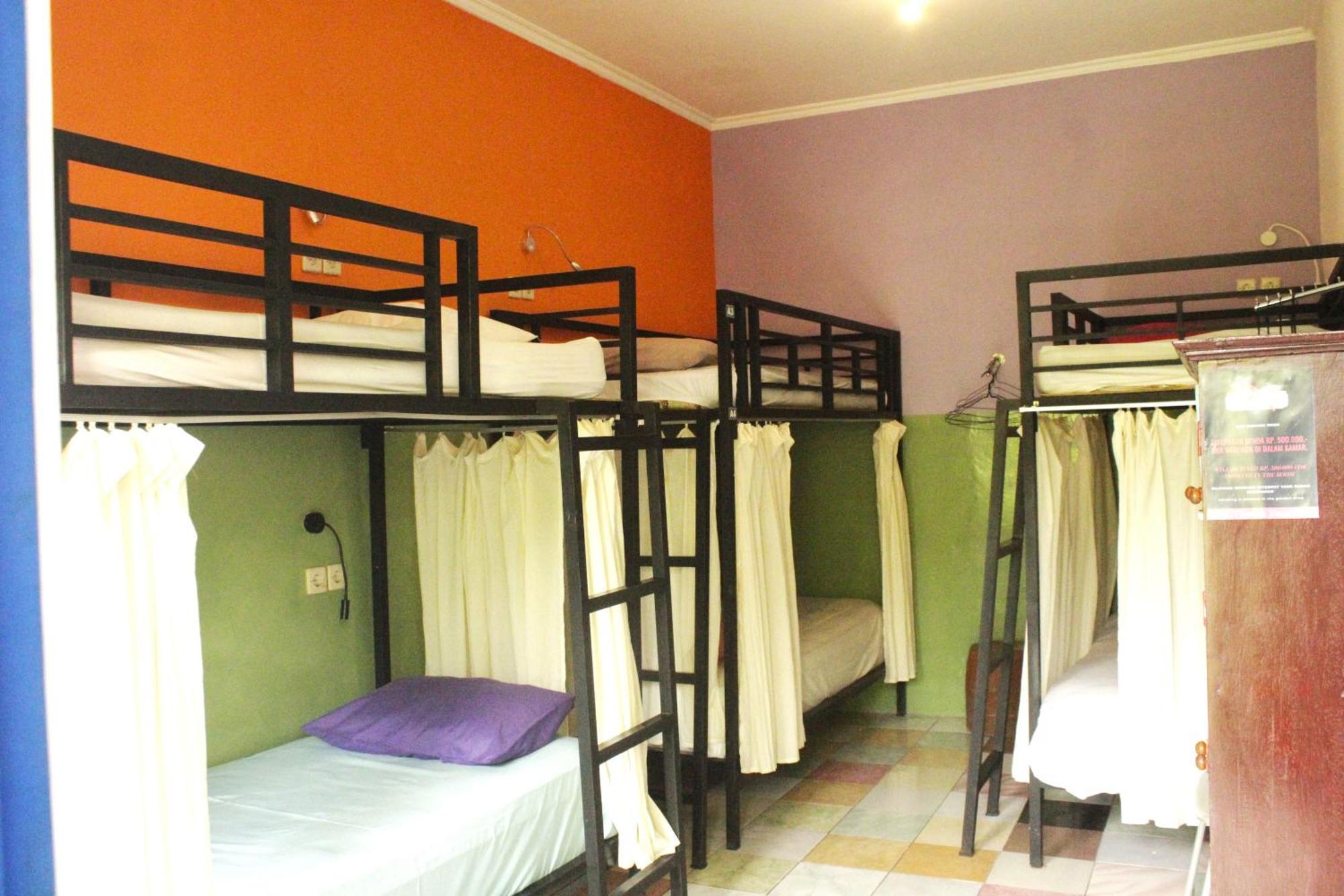 ViaVia Guesthouse Yogyakarta Eksteriør billede
