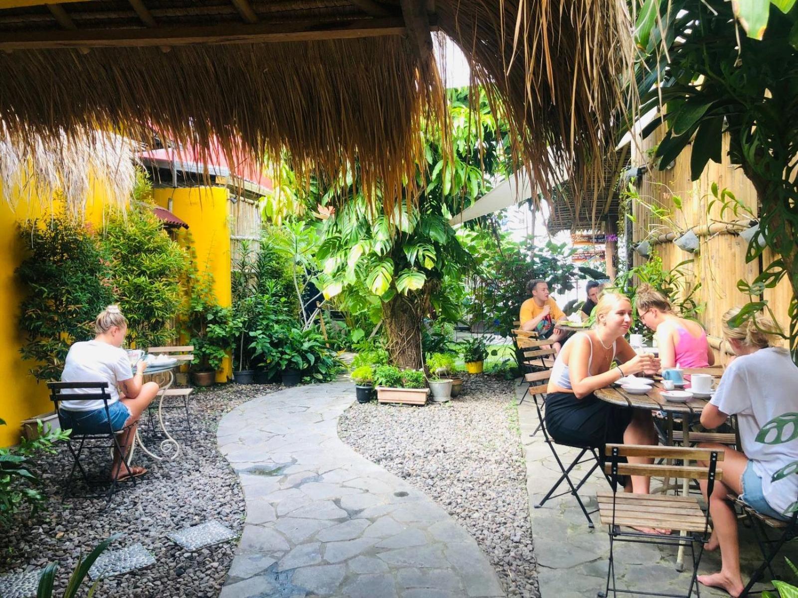 ViaVia Guesthouse Yogyakarta Eksteriør billede